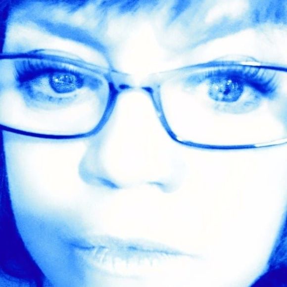 Meet your Posher, Glenda - Picture 1 of 1